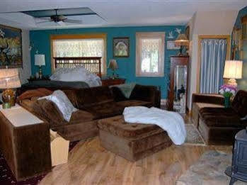 River House Bed And Breakfast Nine Mile Falls Esterno foto